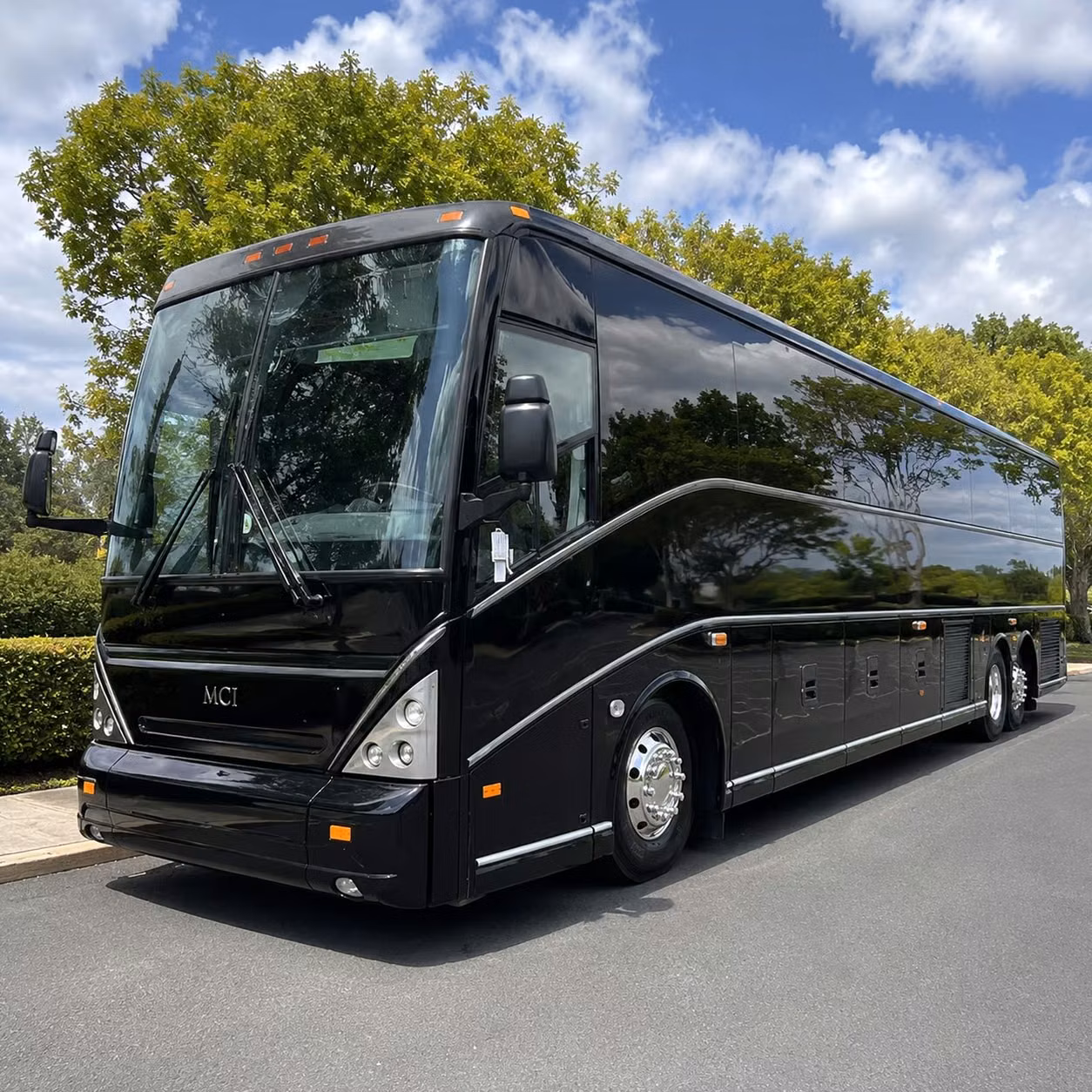 corporate event shuttle bus rentals in st louis park minnesota