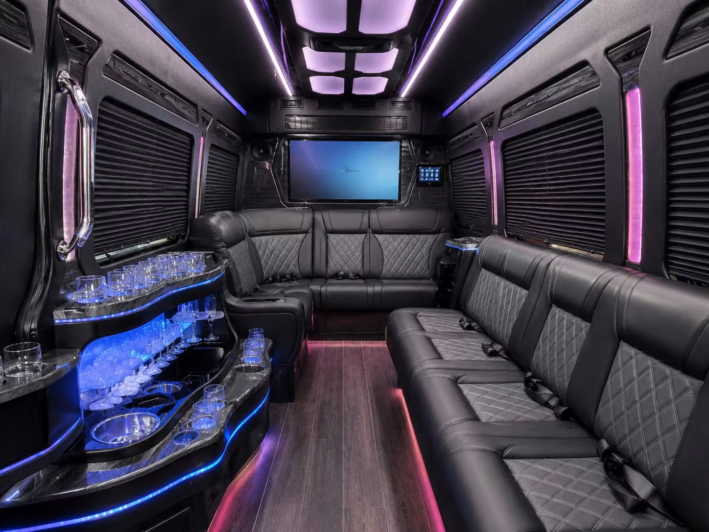 sports team bus rentals in st louis park give athletes and fans a better game day