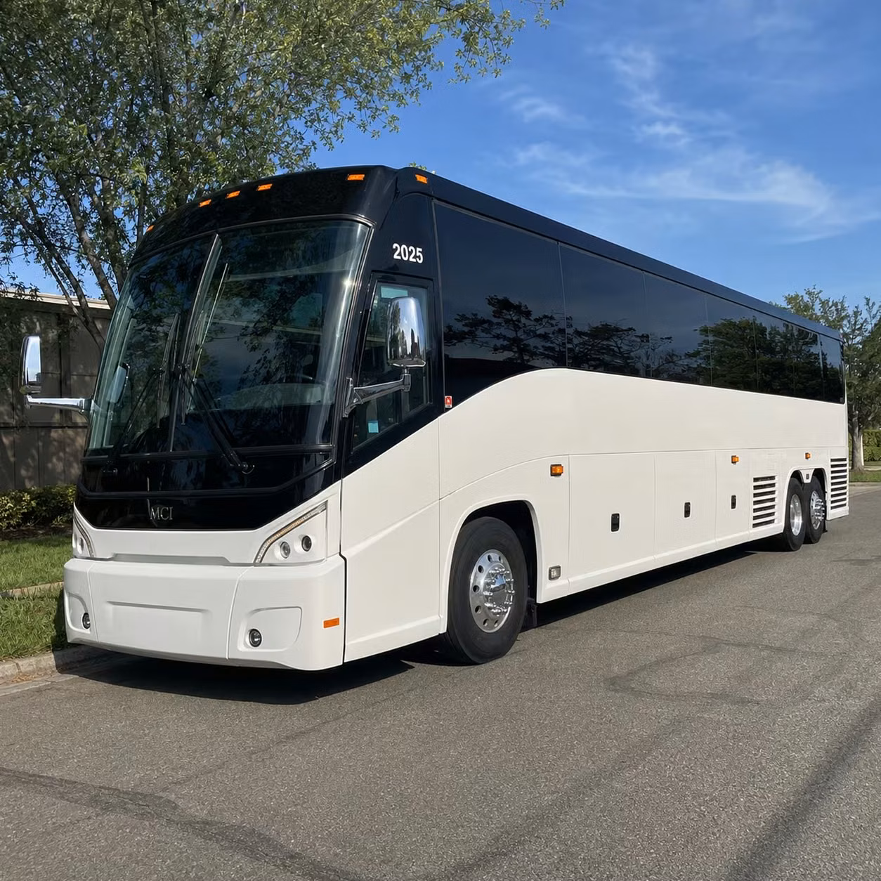 with stlouisparkcharterbuscompany com you get pricing for multi day bus rentals without the runaround